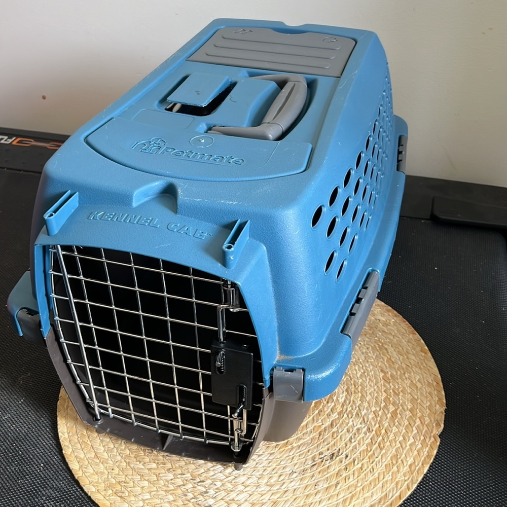Petmate Kennel Cab Outdoor Parks Travel Carrier Size Small